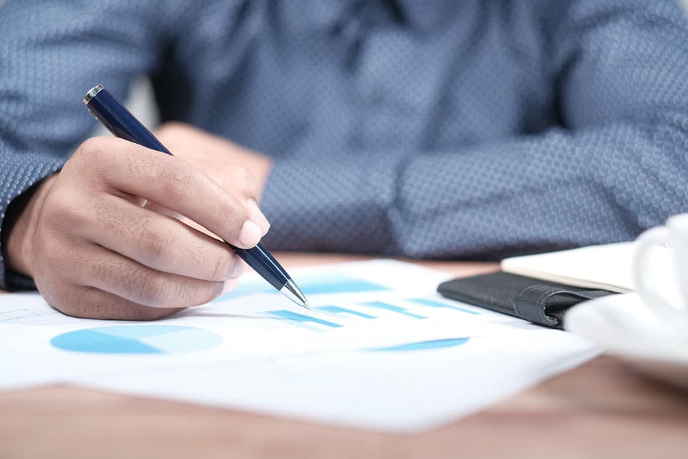 engineer conducting Process Safety Management